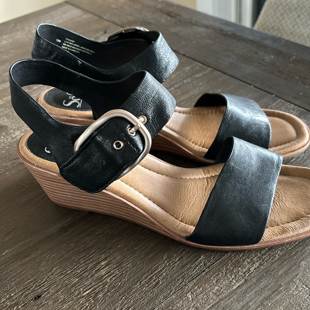 Sofft Black Leather Wedge Sandals with Tan Footbed